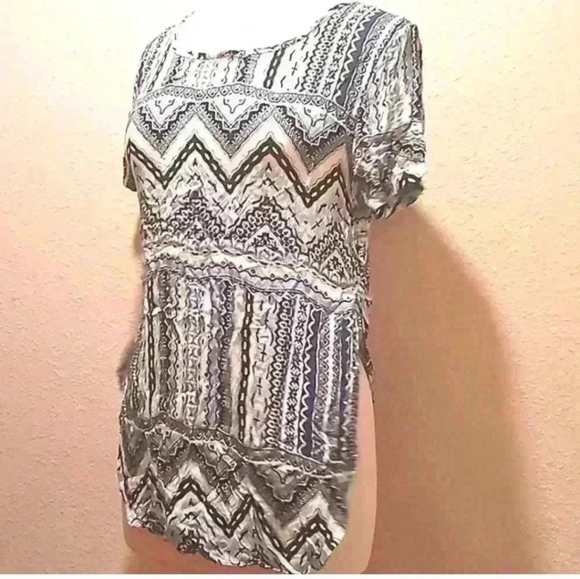 5/$25Olivaceous BLOUSE SLIDE SLITS Size medium FIRM$ - Picture 9 of 10